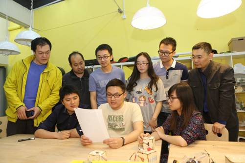 李克强总理五四青年节给米兰·体育学生创客回信1